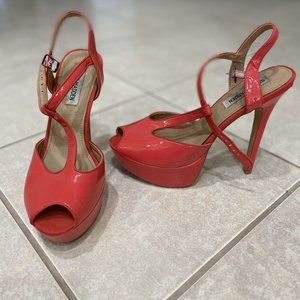 Women's Steve Madden Size 8 Coral Heels